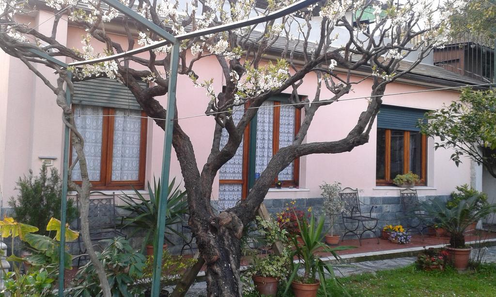 Casa Tra Il Verde E Il Blu 热那亚 外观 照片